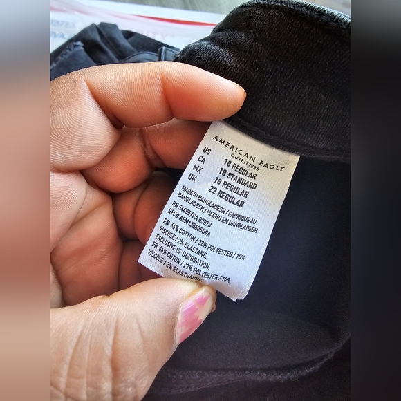 American Eagle Women's Black Faded Stretch Jegging - Picture 10 of 12